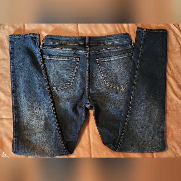 Old Navy Rockstar Super Skinny Dis-stressed Women's Jeans Size 10 Long - Picture 6 of 9